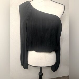 NWOT Astr The Label Off The Shoulder Long Sleeve Shirt Medium Black